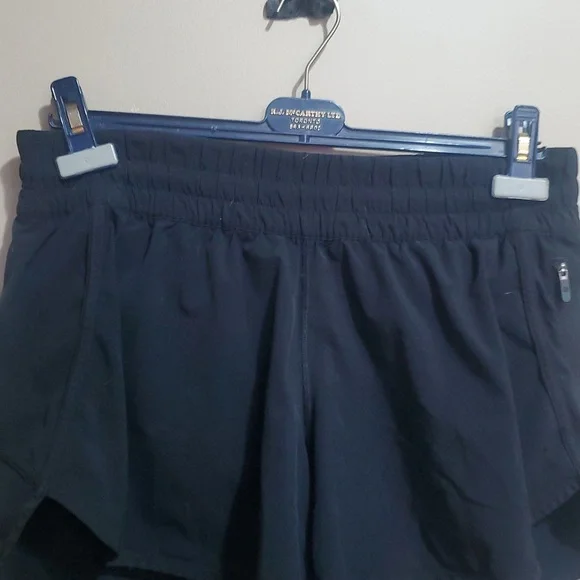 Lululemon Women's Swift Speed Black Shorts Size 12 - Picture 3 of 5